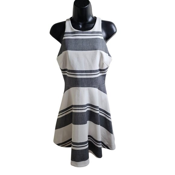 Elizabeth & James Gray Vineyard Dress 4 - Picture 1 of 8